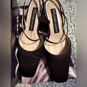 Nina comfort low heel black sling backs size 7.5 Radiant